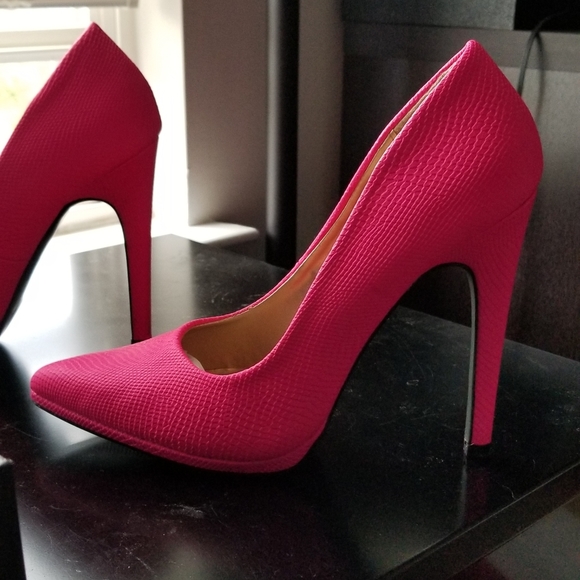 Pink heels - Picture 5 of 8
